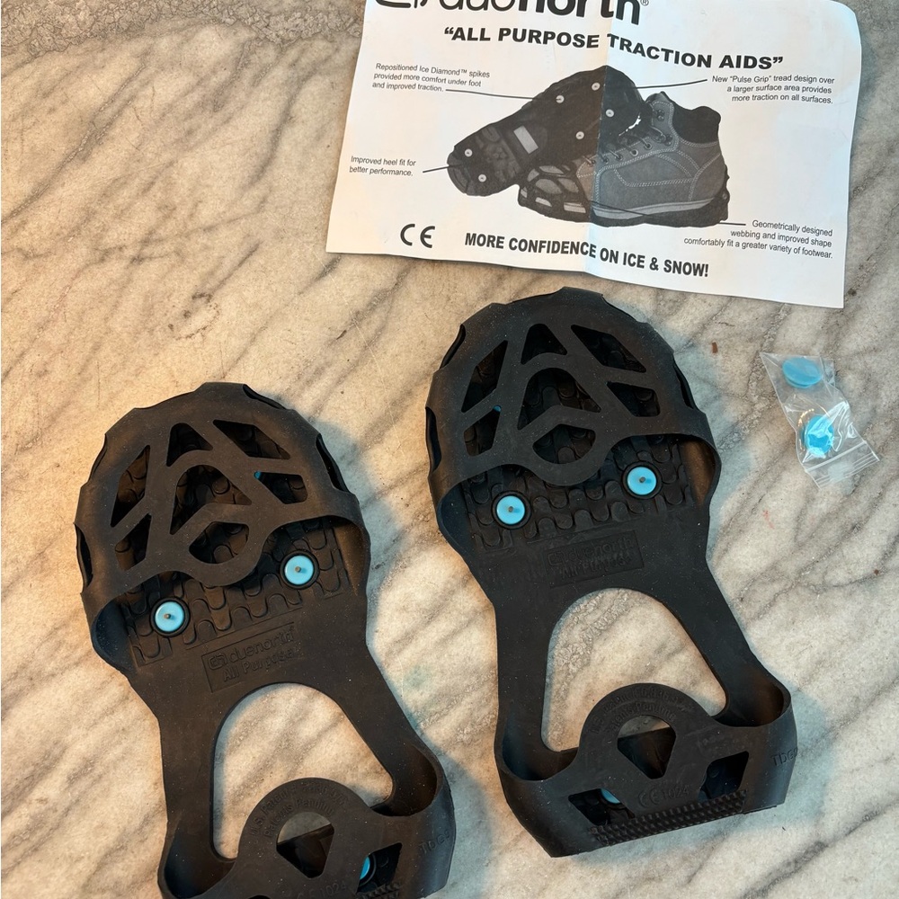 NWT all purpose traction pads rubber shoe grips for ice and snow by Duenorth M